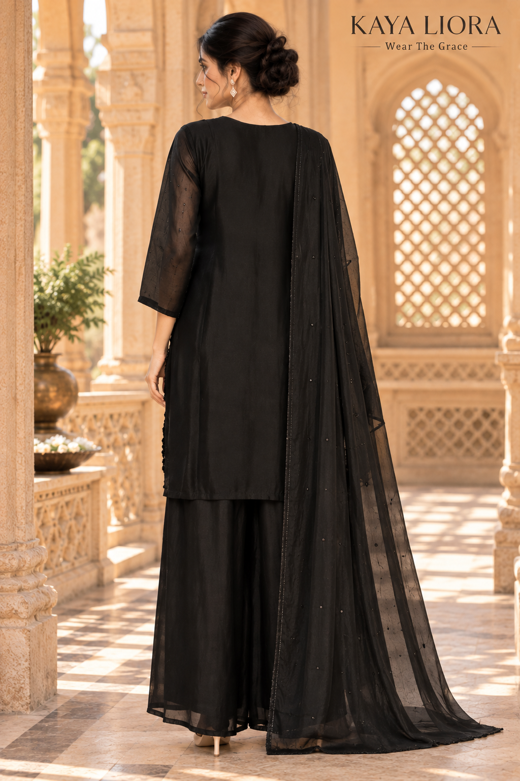 Midnight Elegance – Noir Éclat Thumbnail 5