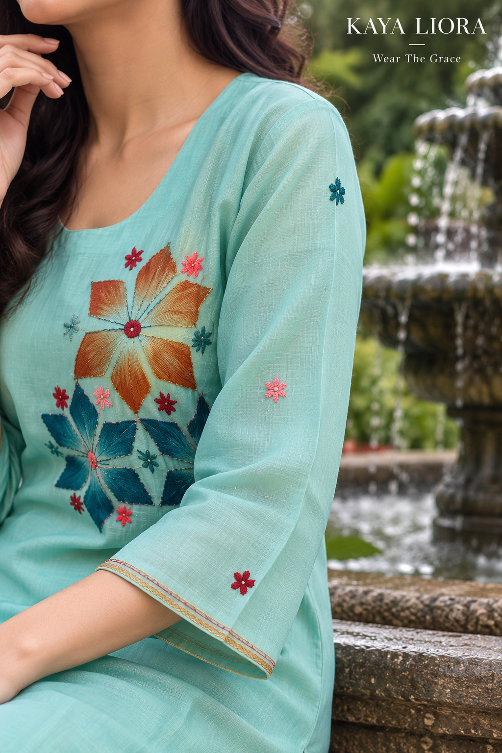 Aquamarine Bloom – Élégance Florale Suit Set Thumbnail 5